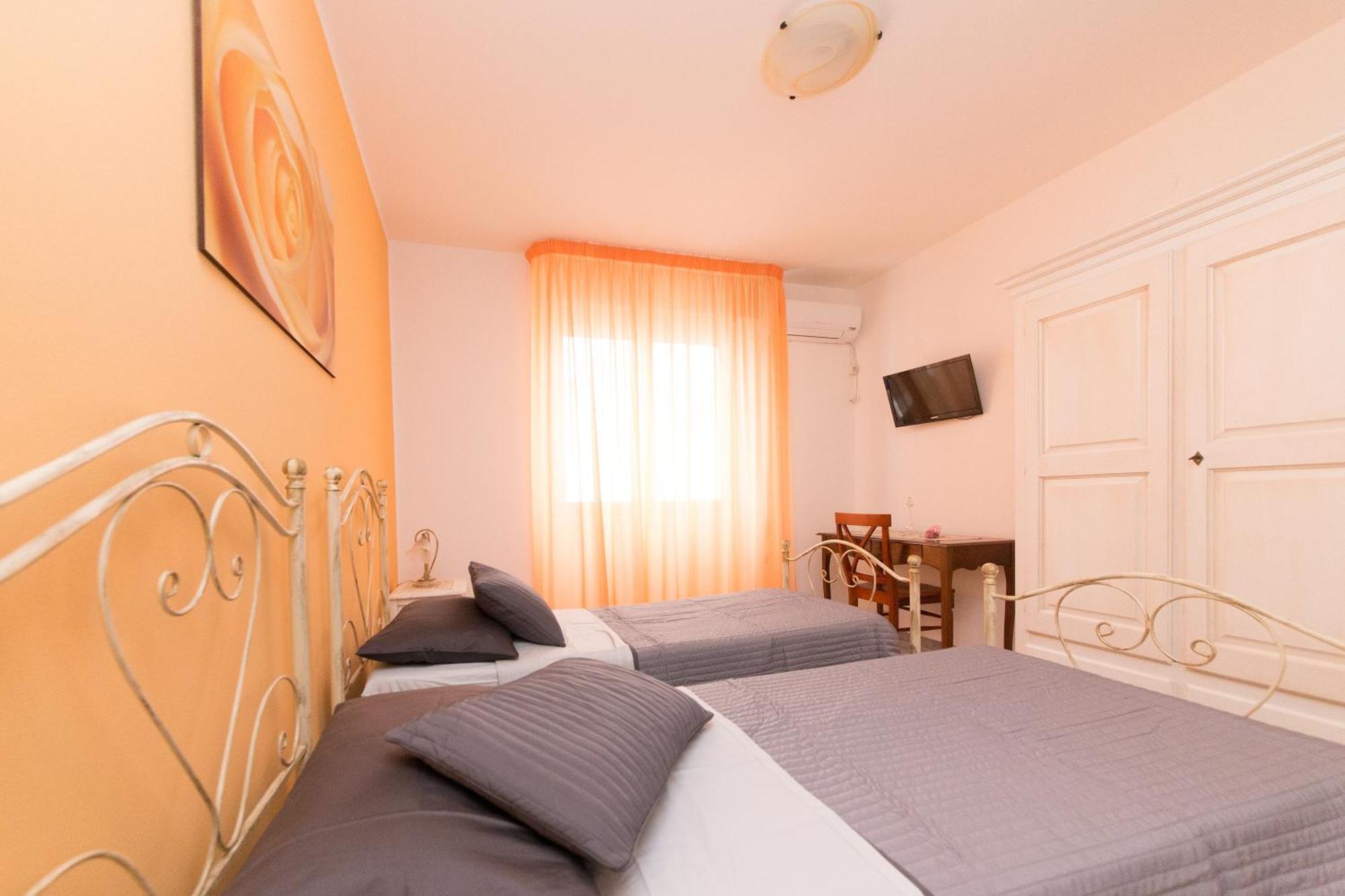 B&B La Casa Nel Borgo Specchia Exterior foto